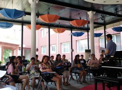 全民艺术普及 图文设计的魅力与价值